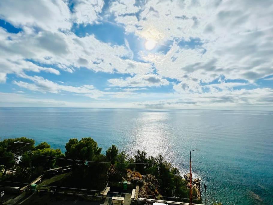 Suite Sunset 21 - Fronte Mare San Remo Buitenkant foto