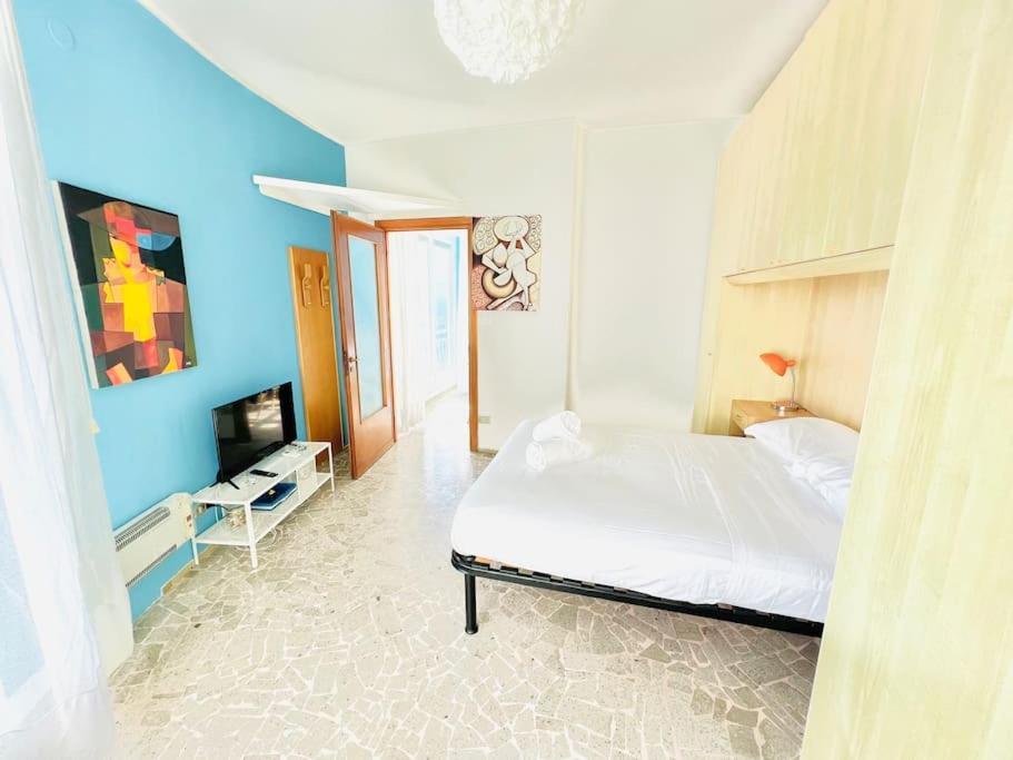 Suite Sunset 21 - Fronte Mare San Remo Buitenkant foto