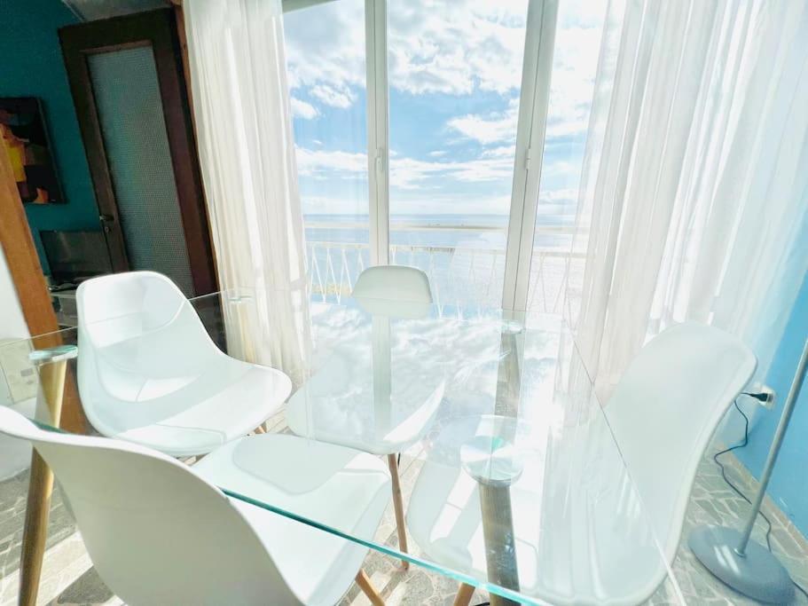 Suite Sunset 21 - Fronte Mare San Remo Buitenkant foto