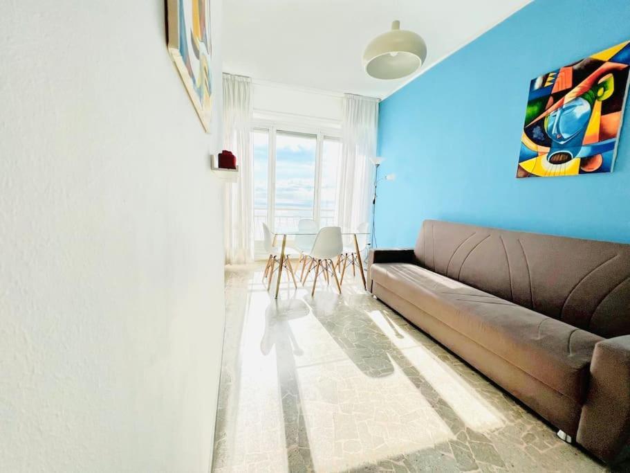 Suite Sunset 21 - Fronte Mare San Remo Buitenkant foto
