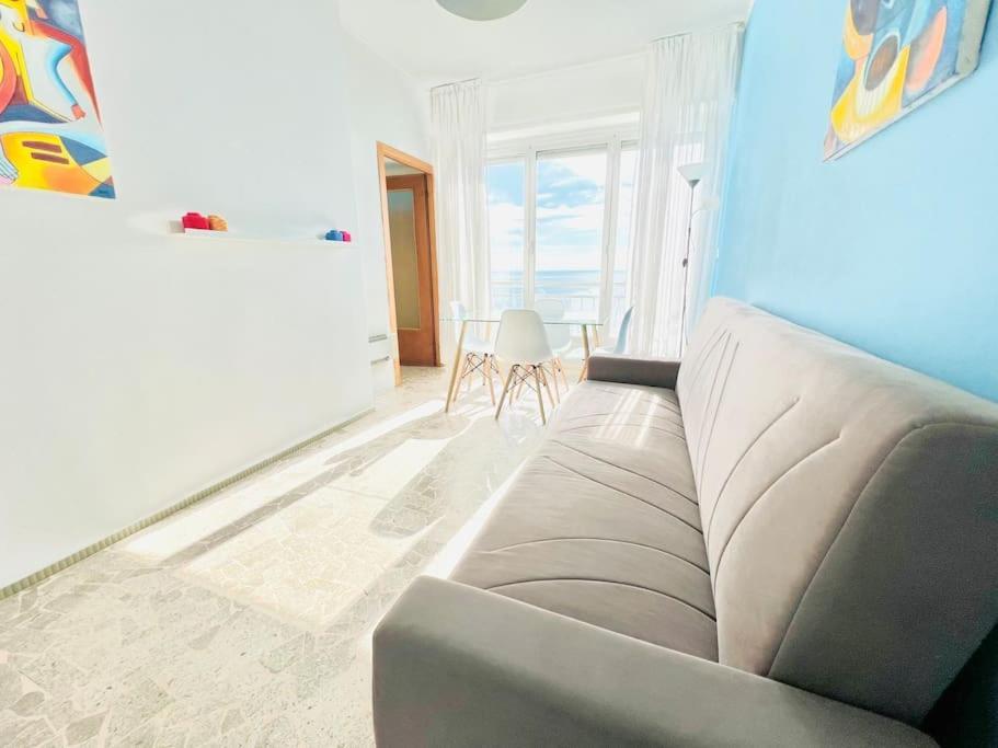 Suite Sunset 21 - Fronte Mare San Remo Buitenkant foto