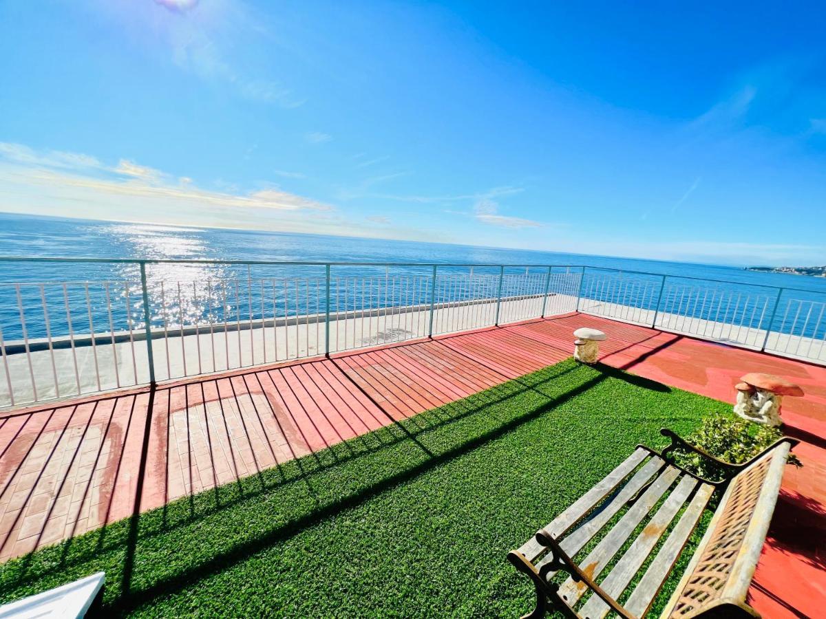 Suite Sunset 21 - Fronte Mare San Remo Buitenkant foto