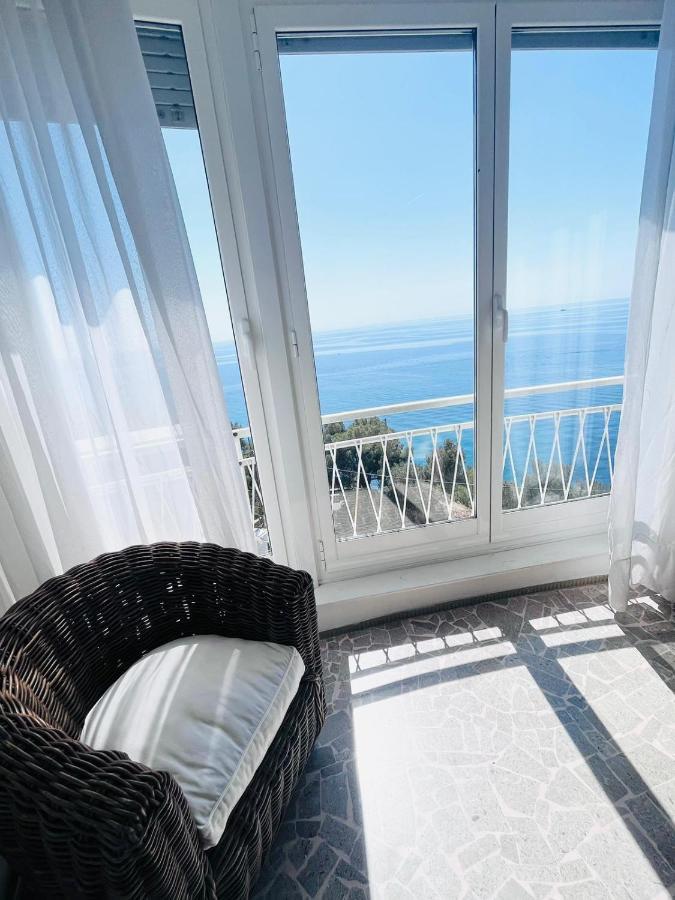 Suite Sunset 21 - Fronte Mare San Remo Buitenkant foto